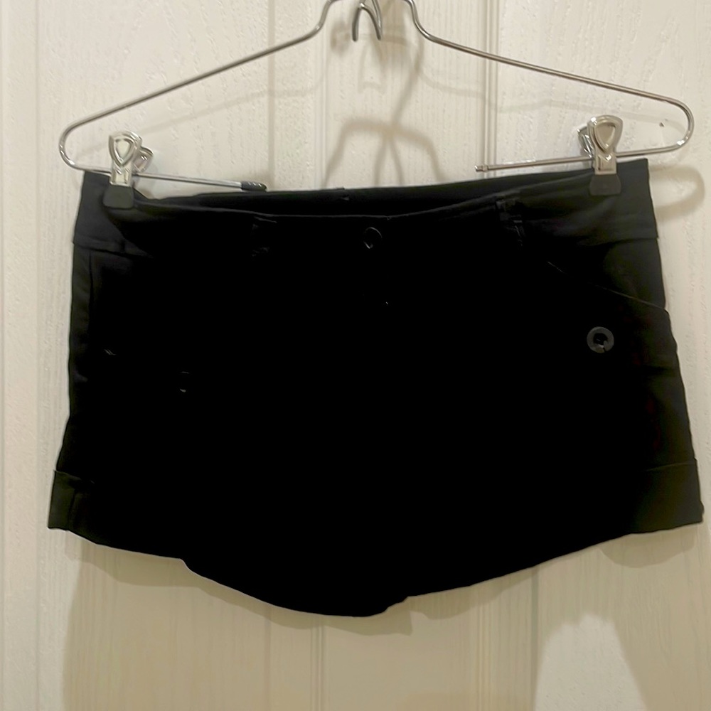 Ponny tail black shorts